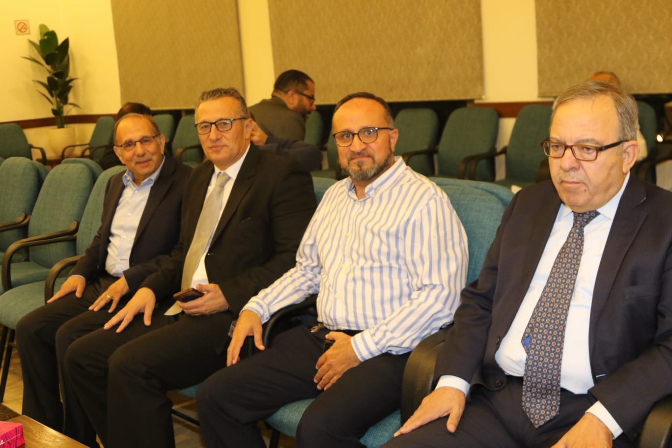 بالصور  ..  بيت عزاء المرحوم سيف الشريف مدير عام جريدة الدستور الاسبق