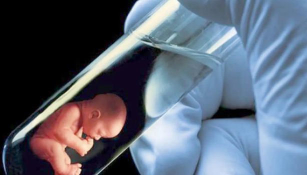 قصة وجع عمرها 19 عامًا ..  مراسل في أمانة عمّان يحلم بطفل يسنده في الحياة (استمع)