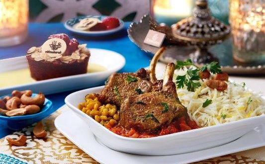  بعد وجبات العيد الدسمة  ..  مشروبات تعزز عملية الهضم