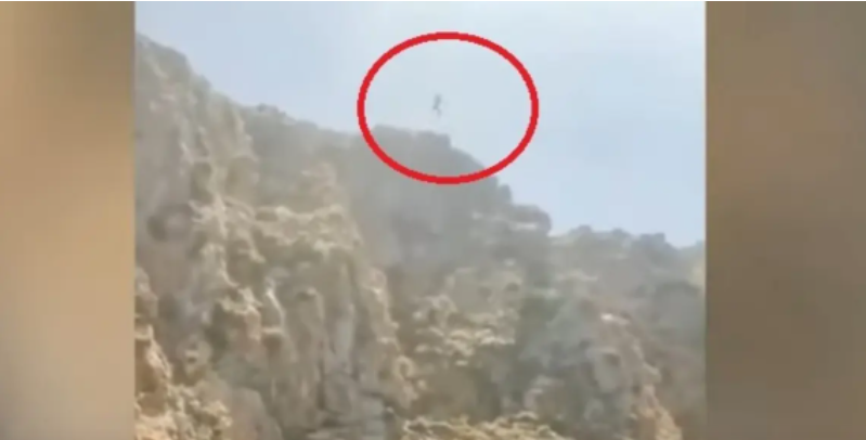 فيديو مروع ..  قفز للغطس وعائلته صورت نهايته المأساوية