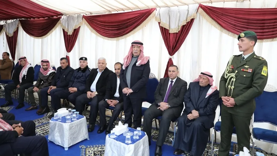 مندوبا عن الملك وولي العهد .. العيسوي يعزي عشيرتي الغويري والشحاحدة