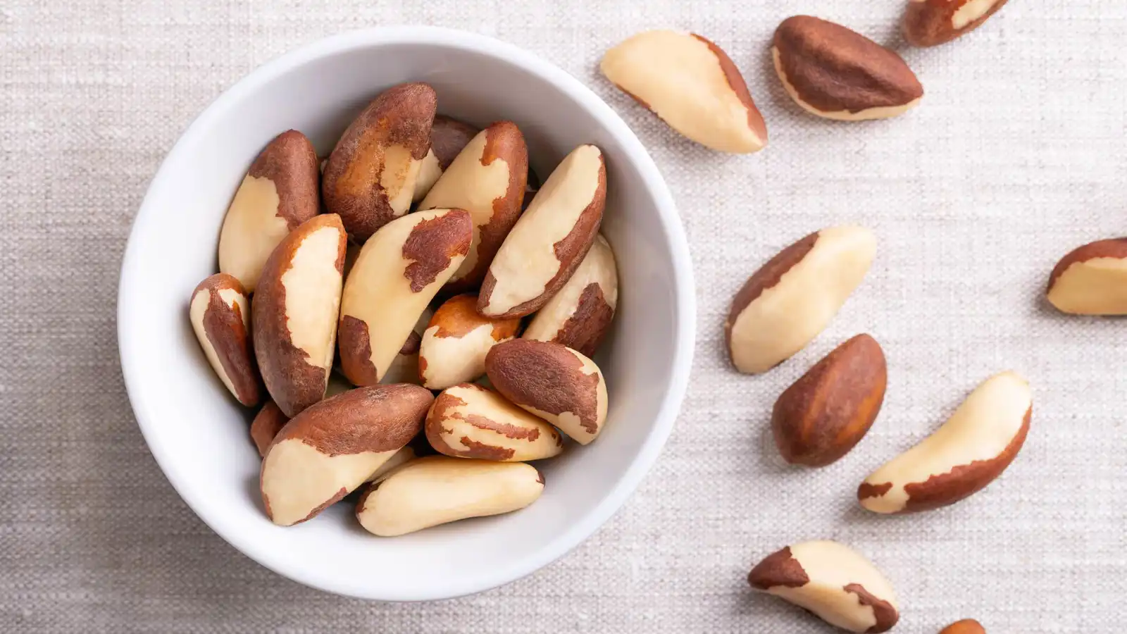 بين الفائدة والسمّية ..  لماذا يُنصح بالاعتدال في الجوز البرازيلي؟ 