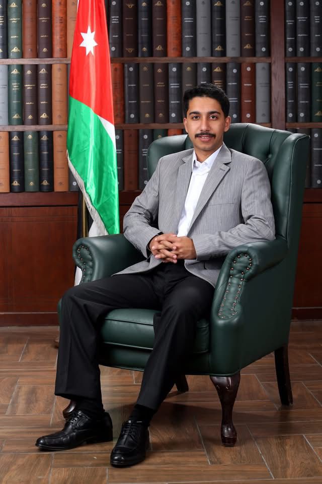 الزميل عبدالله عويضة يهنئ الأخ والصديق أحمد ووالده محمد النعانعة