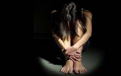 السجن لشاب اغتصب فتاة "قاصر" (22 ) مرة و أوهمها بالحب