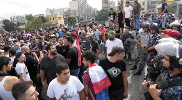 احتجاجات على تردي الأوضاع المعيشية في لبنان 