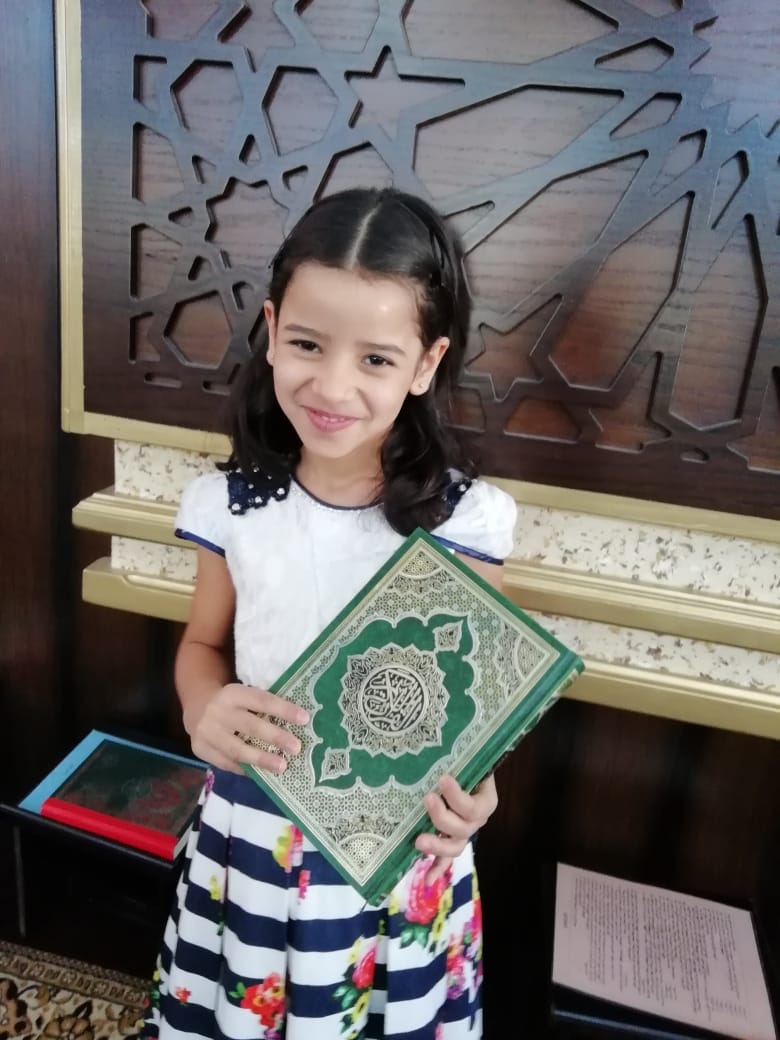 مبارك التخرج لـ"سارة الحوامدة" في حفظ القرآن الكريم