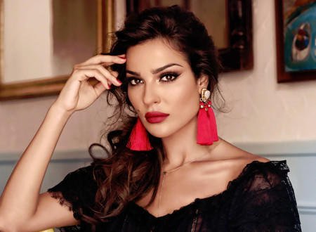 نادين نجيم تكشف  ما حدث معها في أول يوم تصوير "خمسة ونص"