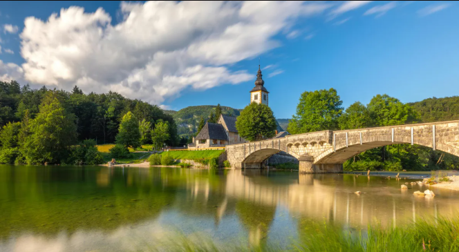 رحلة إلى بحيرة بوهينج مناسبة للباحثين عن الهدوء والسكينة