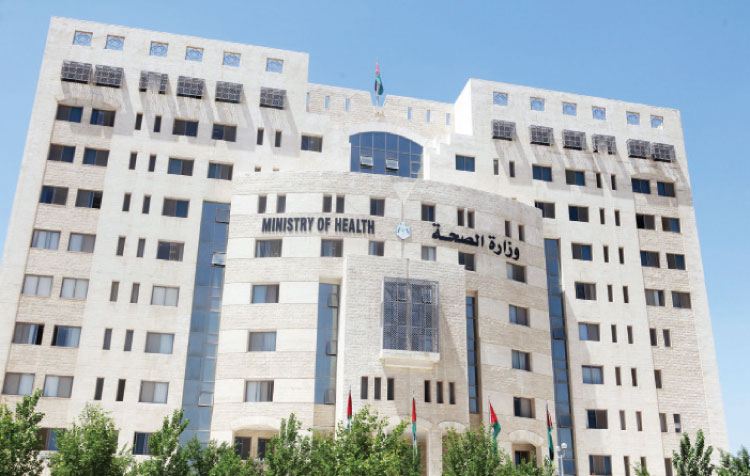 الصحة: إحالة مؤسستين طبيتين للنائب العام لارتكابهما مخالفات سلبية حرجة