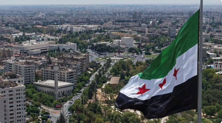 القضاء السوري يشرع في محاكمة شخصيات بارزة من عهد الأسد