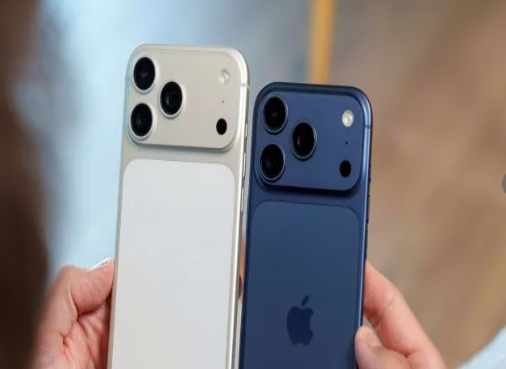 تقرير: أبل تخطط للكشف عن آيفون على مرحلتين في الخريف والربيع