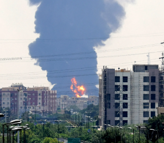 3 انفجارات وسط طهران و "إسرائيل" تؤكد شنها هجوما ضد إيران