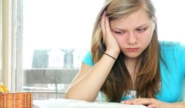 غير راضية عن طريقة حياتي ولم أستطع التغيُّر ..  أرشدوني