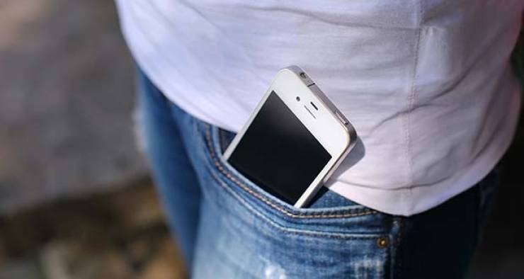 ماذا يحدث لجسمكم عندما تضعون هاتفكم المحمول في جيبكم ؟