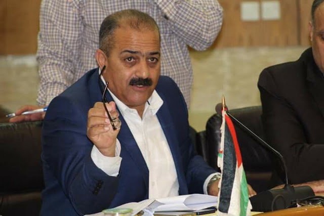 محافظ إربد: إخلاء بناية مهددة بالانهيار وإغلاق شوارع محيطة بها