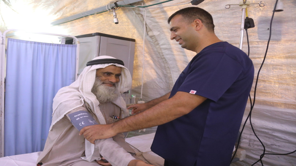 المستشفى الميداني الأردني جنوب غزة/11 يباشر أعماله