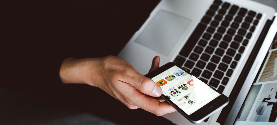 الجرائم الإلكترونية: توقيف شخص لنشره محتوى مخالفا للقانون عبر وسائل التواصل الاجتماعي