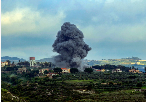 الجيش الإسرائيلي يتحدث عن قصف مبنى عسكري لحزب الله