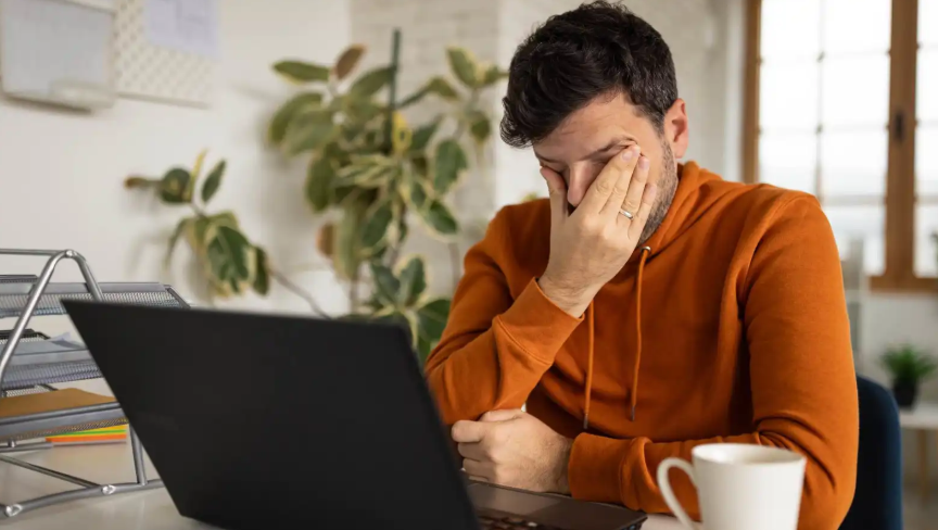 سرّ انخفاض الطاقة بعد الظهر ..  هل القهوة هي السبب؟