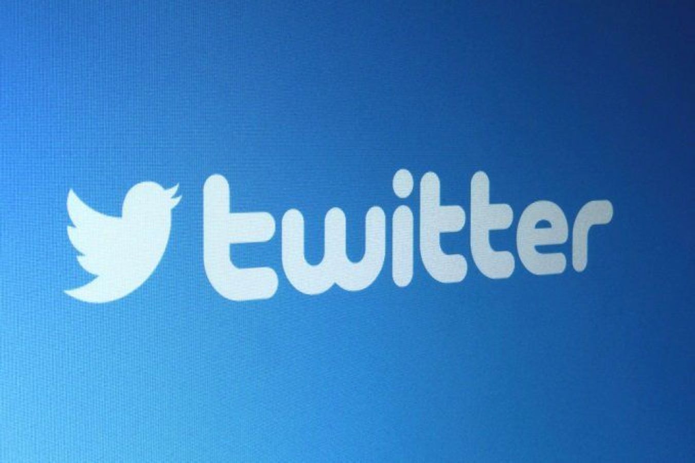 بعد شكاوى المستخدمين ..  تويتر تقول إنها أصلحت مشاكل تسببت في تعطل خدماتها
