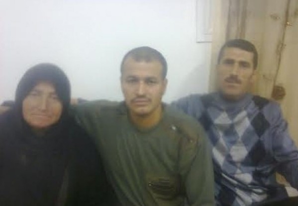 بالصور  ..  حكاية المرأة الفلسطينية التي فقدت ابنها و تجهل مكان زوجها