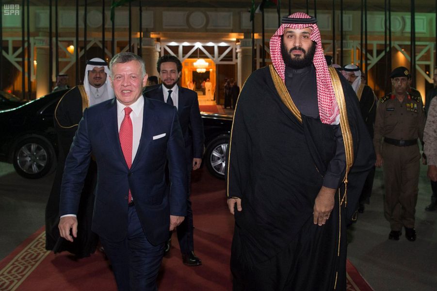 الملك يغادر الرياض ويتوجه إلى تركيا