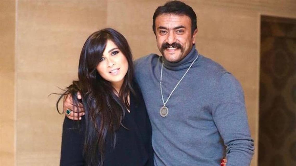 زوج ياسمين عبد العزيز يتوعد ..  ويلوح باللجوء للقضاء