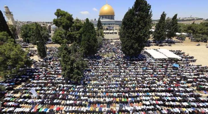 55 ألفا يؤدون صلاة الجمعة بالمسجد الأقصى
