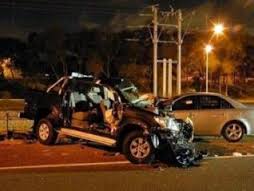 وفاتان و4 إصابات بحادث تصادم 3 مركبات على طريق سواقة