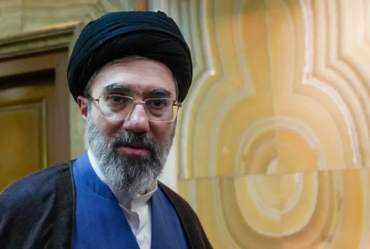 المرشد الإيراني: لا ملاذ آمن لأمريكا في المنطقة