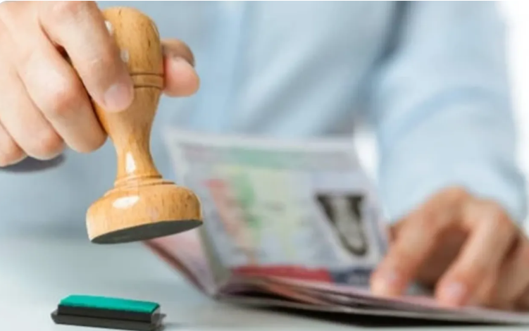 شرطة دبي تحذر من جرائم احتيال مرتبطة بإصدار تأشيرات عمل