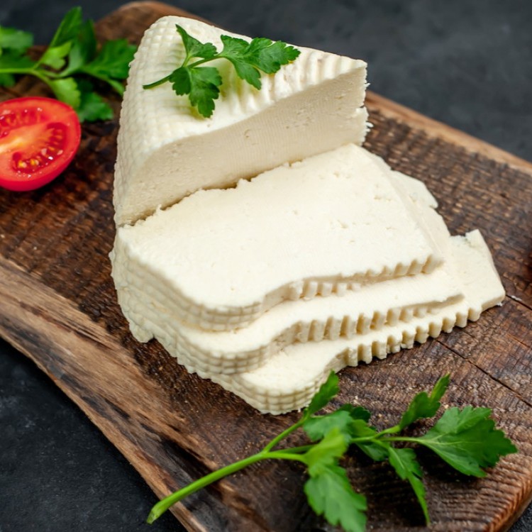الفرق بين انواع الجبنة البيضاء