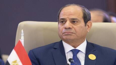 رسالة مؤثرة من وزير مصري بعد خروجه من الحكومة