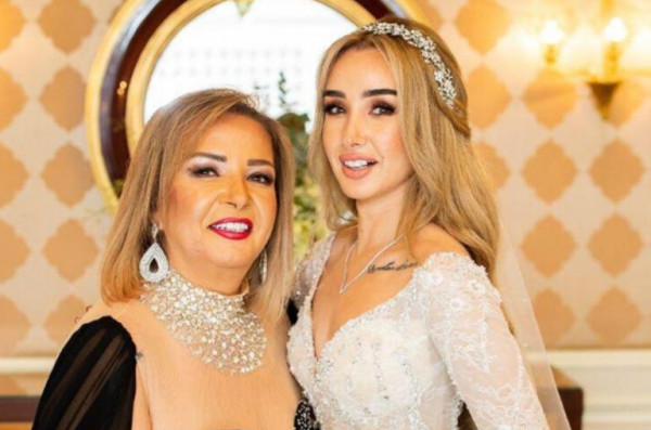 بالفيديو والصور  ..  هنا الزاهد ووالدتها معا لأول مرة مع منى الشاذلي في برنامج "معكم" 