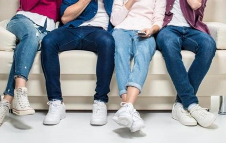 ماذا تقول طريقة جلوسك عن شخصيتك؟ 