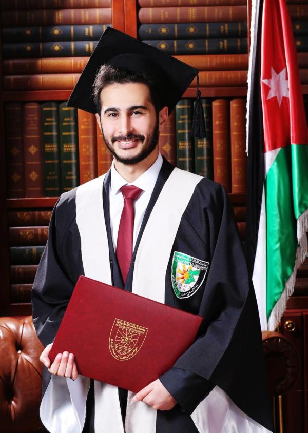 محمد الزعبي مبارك التخرج