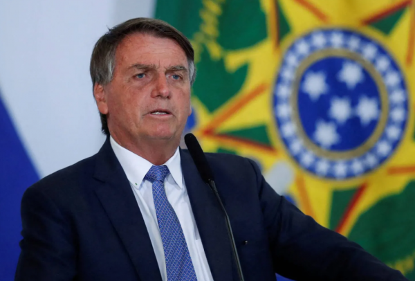 القضاء البرازيلي يشدد إجراءاته: احتجاز  الرئيس السابق بولسونارو بسبب مخاوف من فراره
