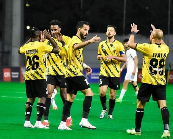 بالفيديو ..  الحسين يقسو على العقبة بسداسية