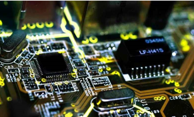 سيتي جروب يختار Broadcom وتكساس إنسترومنتس وApplied Materials كأبرز أسهم الرقائق وسط تصحيح قطاعي صحي