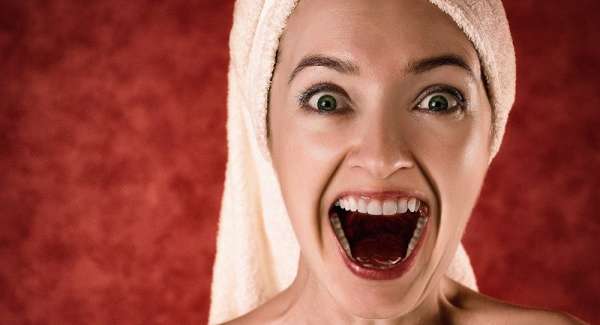إياك والضحك بعد اليوم فهو قادر على قتلك