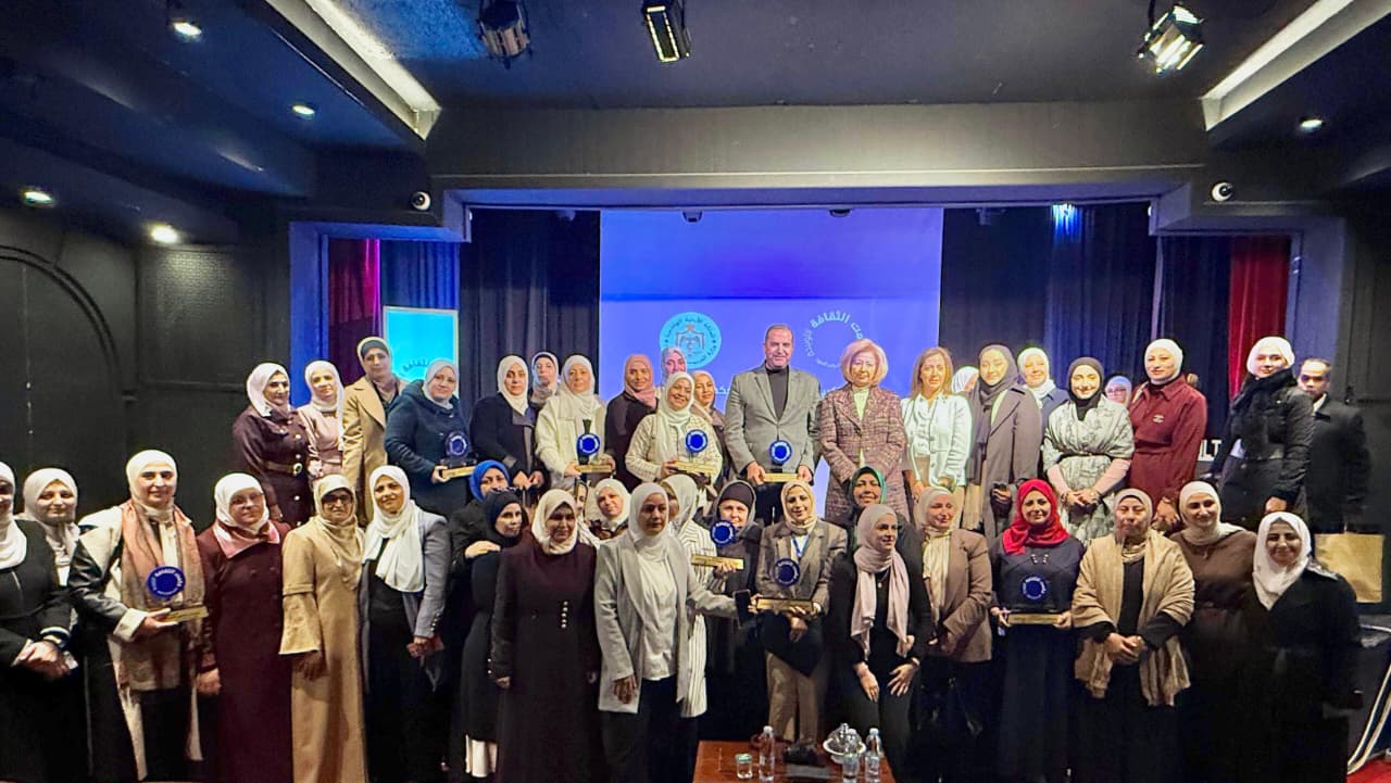 العين هيفاء النجار ترعى حفل تكريم نوادي حكمت الثقافة في المدارس الحكومية