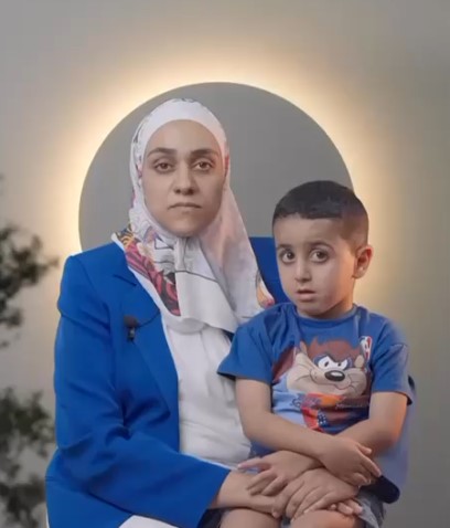 كلفة إبرة علاجه 2 مليون دينار  ..  مواطنة تناشد للتدخل وإنقاذ ابنها المصاب بمرض جيني نادر - فيديو 