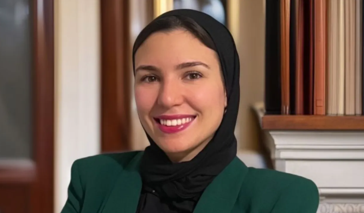 بسبب الحجاب ..  محامية فرنسية تقاضي ناشطتين اتهمتاها بـ (أسلمة فرنسا)