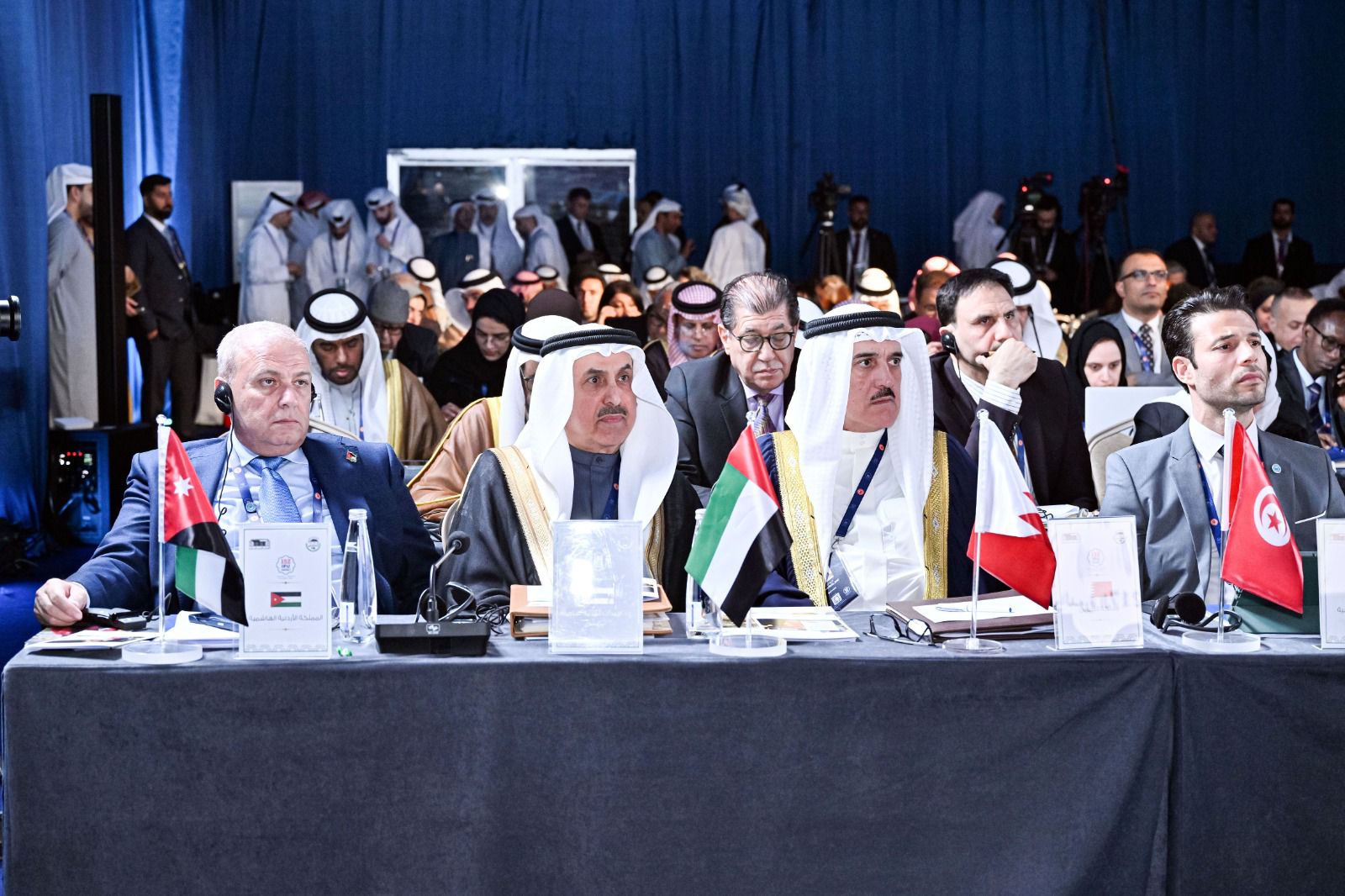 النائب الاول لرئيس مجلس النواب يدعو إلى تشكيل موقف عربي موحد لمواجهة التحديات الإقليمية