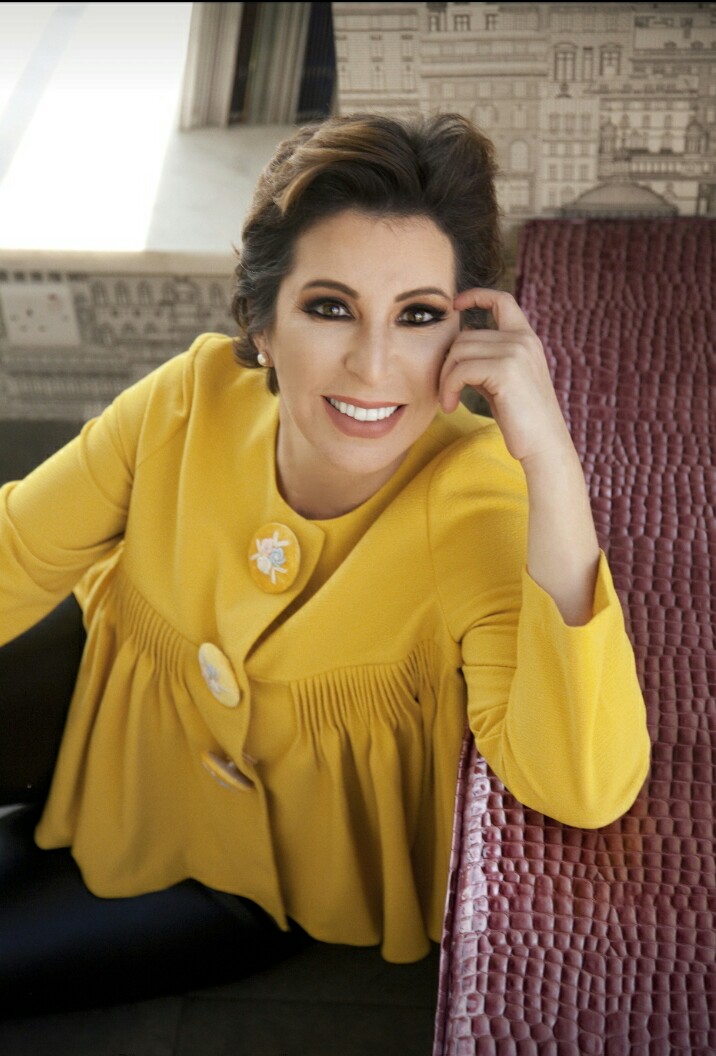 الزميلة غادة سابا  ..  العمر كله بالهنا و الصحة و السعادة 