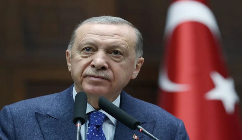 إردوغان يعتزم الترشح لولاية رئاسية جديدة في إطار انتخابات مبكرة