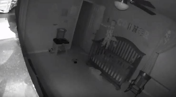 فيديو: طفلة "ممسوسة" تثير الرعب عبر مواقع التواصل