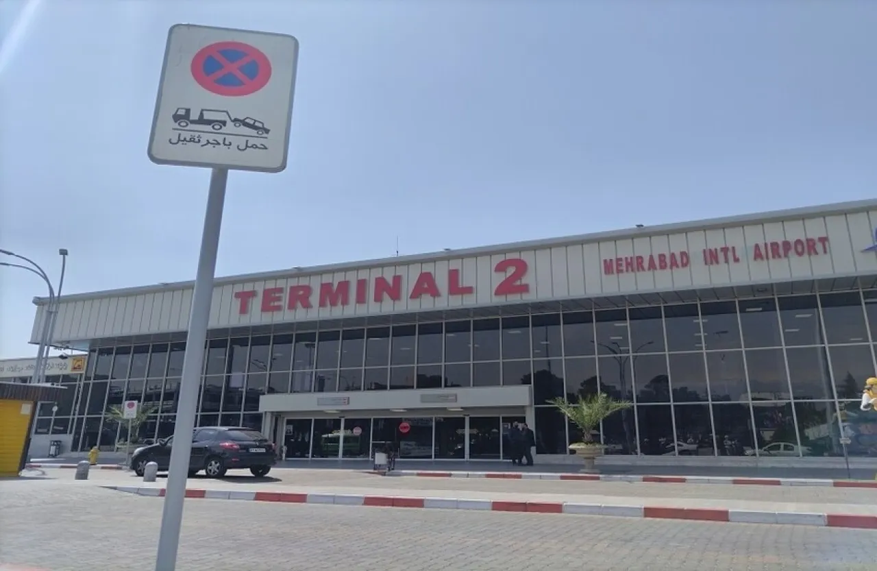 إيران تمدد إغلاق أجوائها حتى ظهر الجمعة