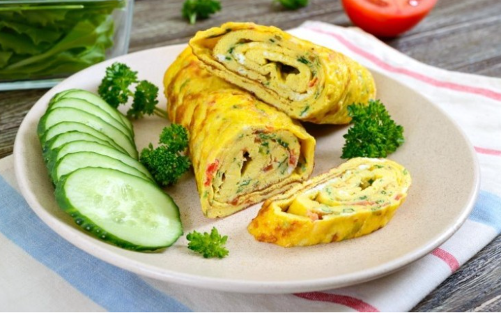 رقائق البيض المحشية للفطور