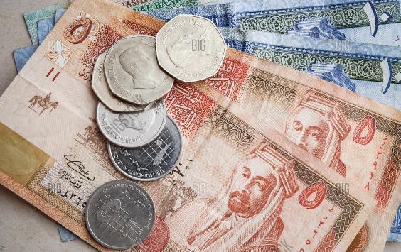 76.8% من ودائع الجهاز المصرفي بالدينار